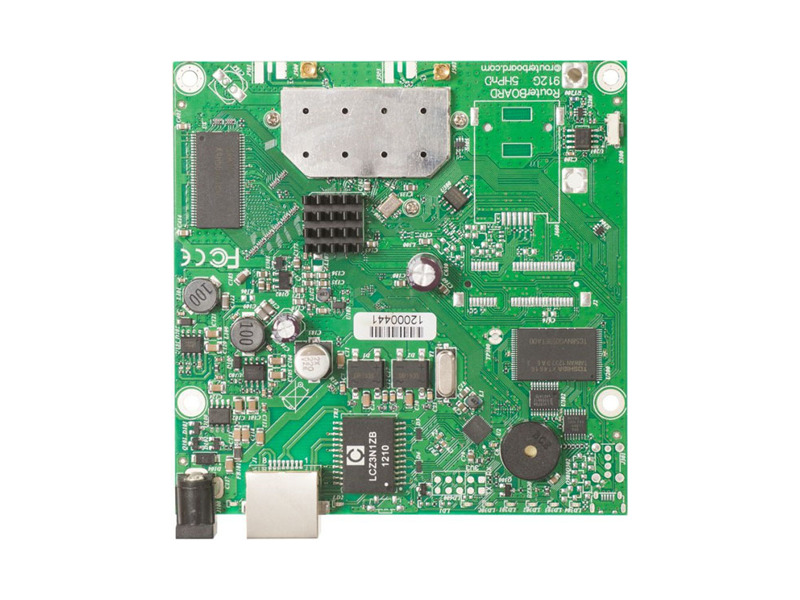 RB911G-2HPnD  Маршрутизатор MikroTik RouterBOARD 911G with 600Mhz Atheros CPU, 64MB RAM, 1xGigabit LAN, built-in 2.4Ghz 802.11b/ g/ n 2x2 two chain wireless, 2xMMCX connectors, RouterOS L3